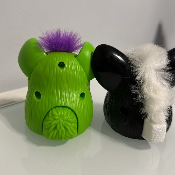 Furby McDonalds Happy Meal Toy 1998 Lot Of 2 - Collectible Furbys Black & Green - Picture 6 of 8
